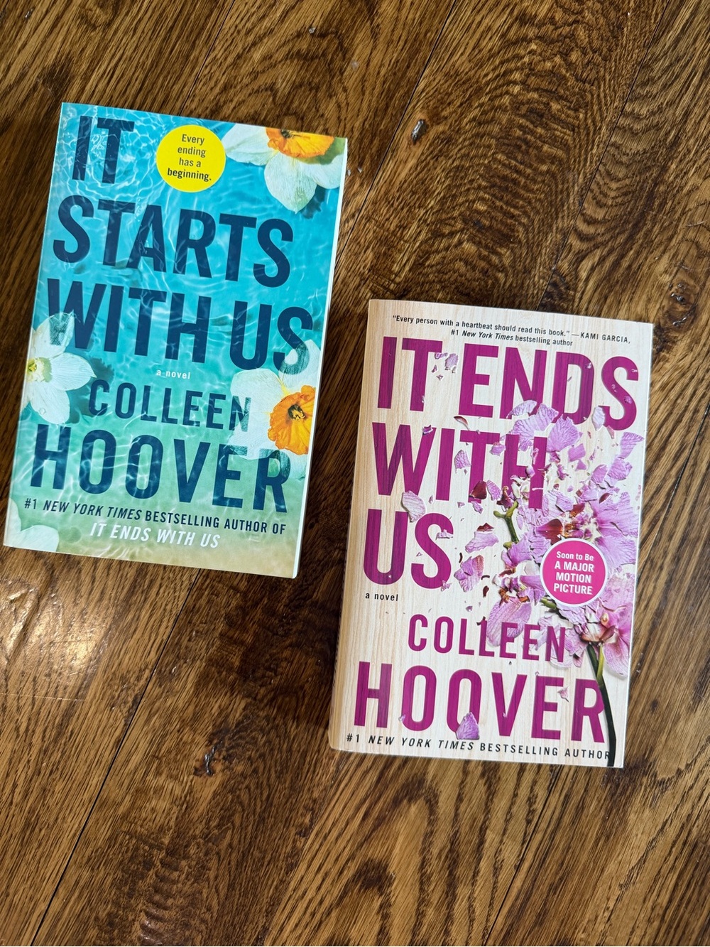 It Starts With Us/It Ends With Us - set (2) Colleen Hoover